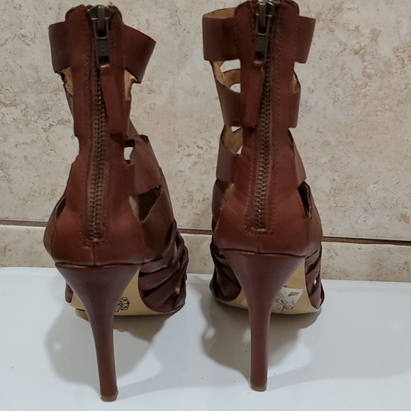 ZiGiny strappy leather ankle booties heels… - Picture 6 of 10